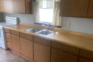 850 E Briar Ln, Beloit, WI 53511 - Photo 5