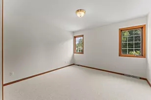1038 N Thompson Dr, Madison, WI 53704 - Photo 27