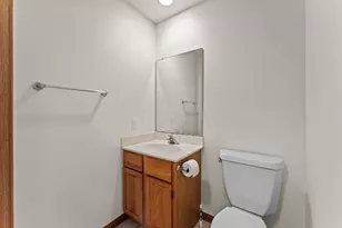 1038 N Thompson Dr, Madison, WI 53704 - Photo 21