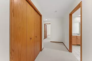 1038 N Thompson Dr, Madison, WI 53704 - Photo 23