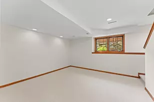 1038 N Thompson Dr, Madison, WI 53704 - Photo 11