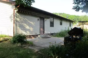 109 Pleasant St, North Freedom, WI 53951 - Photo 3