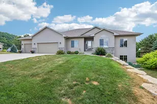 W13887 Bannan Ct, Prairie Du Sac, WI 53578 - Photo 3