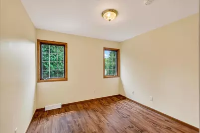 5009 Sycamore Avenue, Madison, WI 53704 - Photo 17