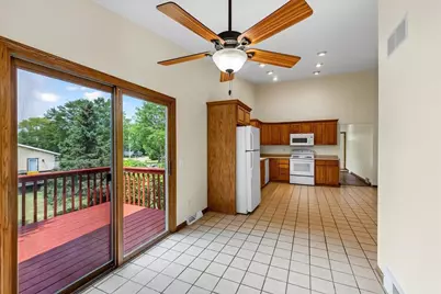 5009 Sycamore Avenue, Madison, WI 53704 - Photo 9
