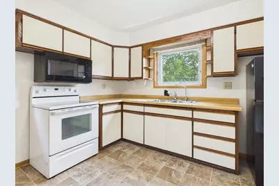 1710 Thackeray Road, Madison, WI 53704 - Photo 11