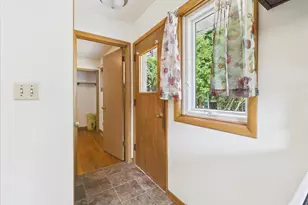 1710 Thackeray Rd, Madison, WI 53704 - Photo 15