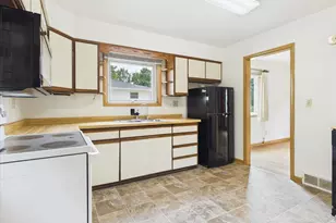 1710 Thackeray Rd, Madison, WI 53704 - Photo 13