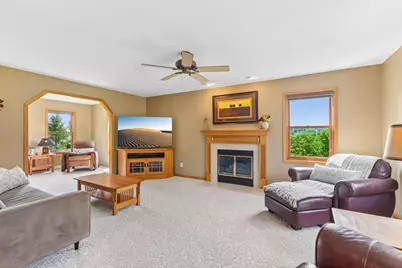 8437 Ellington Way, Middleton, WI 53562 - Photo 7