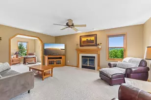 8437 Ellington Way, Middleton, WI 53562 - Photo 7
