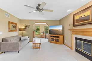 8437 Ellington Way, Middleton, WI 53562 - Photo 5