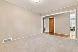 37 Hiawatha Cir, Madison, WI 53711 - Photo 29