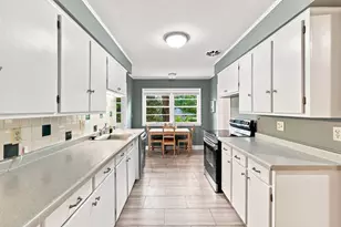 37 Hiawatha Cir, Madison, WI 53711 - Photo 25