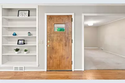 37 Hiawatha Circle, Madison, WI 53711 - Photo 9