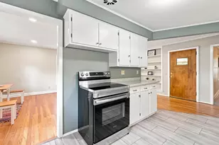 37 Hiawatha Cir, Madison, WI 53711 - Photo 17
