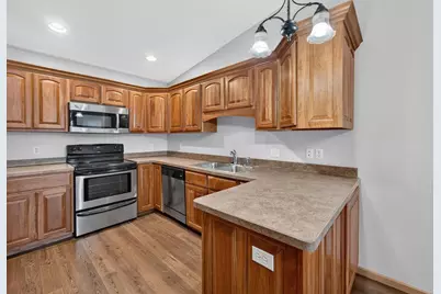 632 Sunset Drive, Lodi, WI 53555 - Photo 9