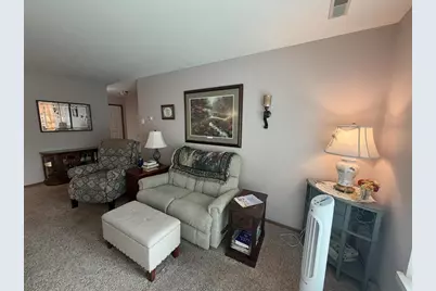 3004 S Petunia Lane, Beloit, WI 53511 - Photo 5