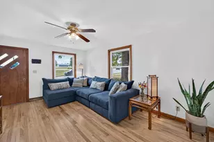 107 Grove St, Sun Prairie, WI 53590 - Photo 3
