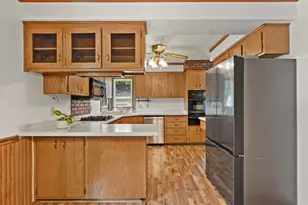 410 Dempsey Rd, Madison, WI 53714 - Photo 11