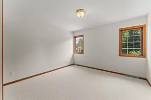 1038 N Thompson Dr, Madison, WI 53704 - Photo 27