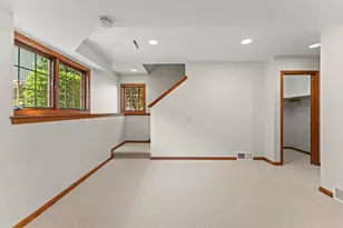 1038 N Thompson Dr, Madison, WI 53704 - Photo 31
