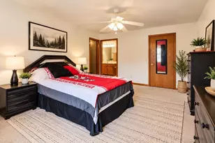 869 Chandler Ln, Sun Prairie, WI 53590 - Photo 9