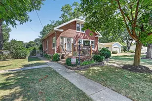805 E Briar Ln, Beloit, WI 53511 - Photo 1
