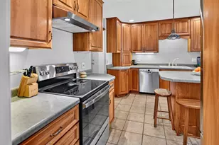 560 Toepfer Ave, Madison, WI 53711 - Photo 9