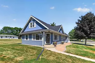 101 8th St, Waunakee, WI 53597 - Photo 3