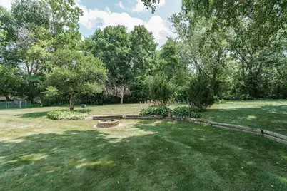 126 Waveland Road, Janesville, WI 53548 - Photo 5
