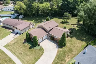 126 Waveland Rd, Janesville, WI 53548 - Photo 17