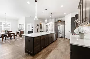 2404 E Baldeagle Dr, Appleton, WI 54913 - Photo 5