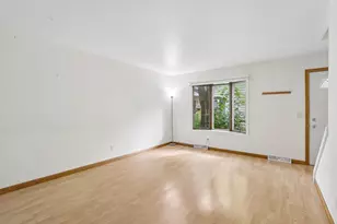 95 S Lakewood Gdns Ln, Madison, WI 53704 - Photo 7