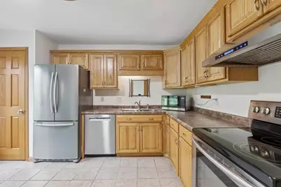 95 S Lakewood Gardens Lane, Madison, WI 53704 - Photo 9