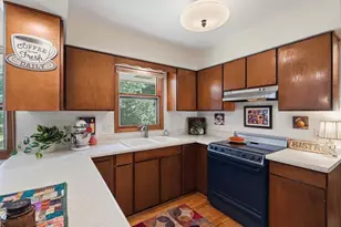 1913 Windom Way, Madison, WI 53704 - Photo 9