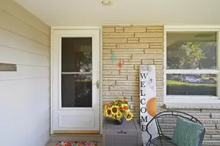 1913 Windom Way, Madison, WI 53704 - Photo 3