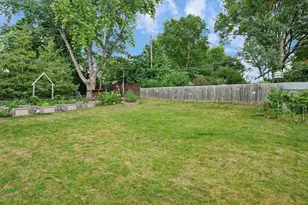 809 Flora Ln, Madison, WI 53714 - Photo 39