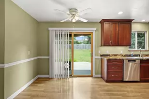 809 Flora Ln, Madison, WI 53714 - Photo 5