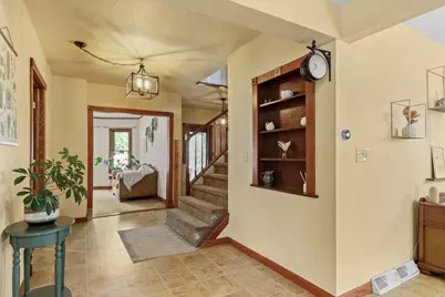 105 S 4th Street, Mount Horeb, WI 53572 - Photo 9