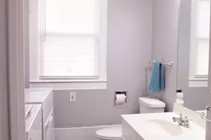 812 S Locust Ave, Freeport, IL 61032 - Photo 15