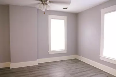 812 S Locust Avenue, Freeport, IL 61032 - Photo 21