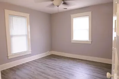 812 S Locust Avenue, Freeport, IL 61032 - Photo 17