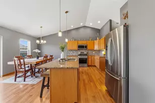 105 Honeycrisp Dr, Beaver Dam, WI 53916 - Photo 7
