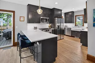 1013 Oakland Ave, Madison, WI 53711 - Photo 9