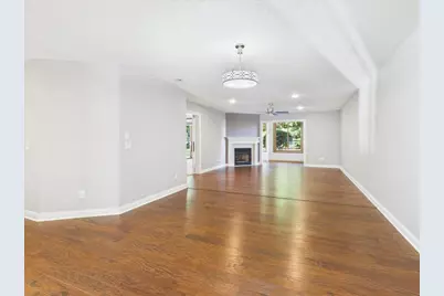 5383 Mariners Cove Drive #405, Madison, WI 53704 - Photo 13