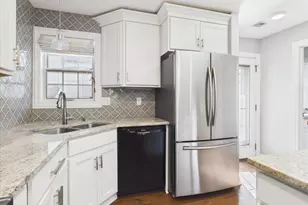 5383 Mariner's Cove Dr, Madison, WI 53704 - Photo 9