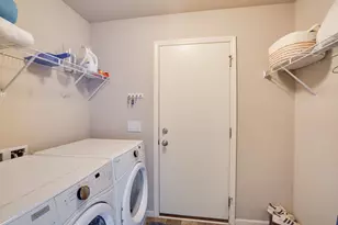 6040 Saturn Dr, Madison, WI 53718 - Photo 23