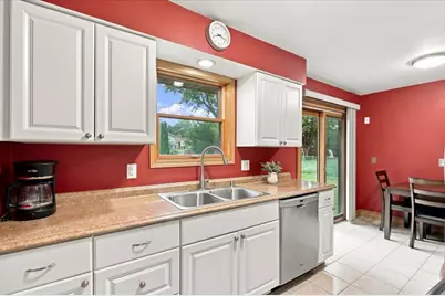 350 E Kohler Street, Sun Prairie, WI 53590 - Photo 13