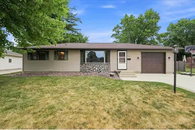 350 E Kohler Street, Sun Prairie, WI 53590 - Photo 5