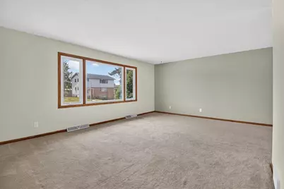 924 Buena Vista Drive, Sun Prairie, WI 53590 - Photo 5